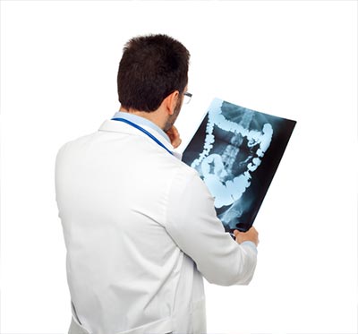 Docteur et radiographie